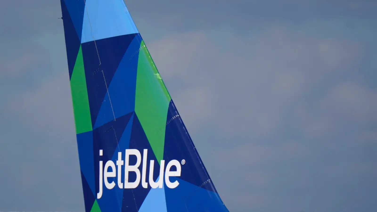 JetBlue flights to resume after request for ground stop, FAA says